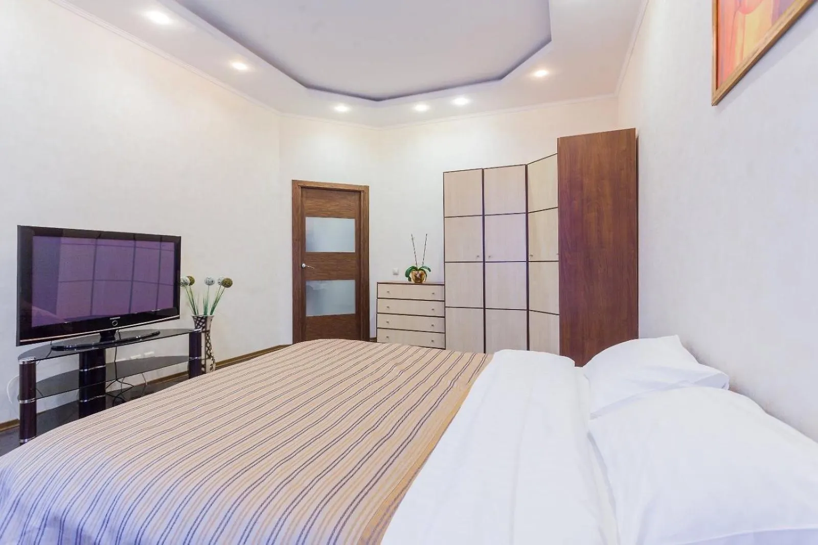 Navit Apartments With Breakfast,Near The Railway Station, The City Center, The Park Kyiv 0*,  Ukraine